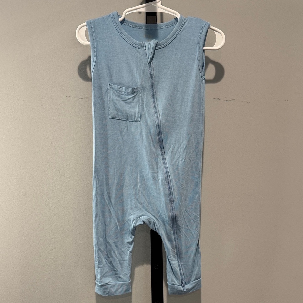 Kyte Baby Bamboo Blue Zippered Sleeveless Baby Romper in Stream 18-24 Months EUC